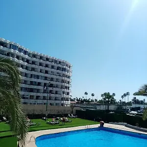 Close To Yumbo,free Parking Apartamento